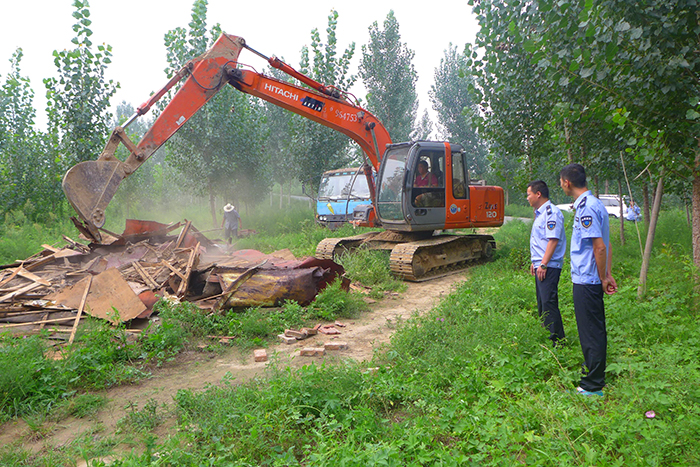 拆除违章建筑 徐万昌摄.jpg